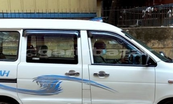 Buy Used 2006 Toyota Noah in Dhaka, Dhaka Buy Used 2006 Toyota Noah in Dhaka, Dhaka