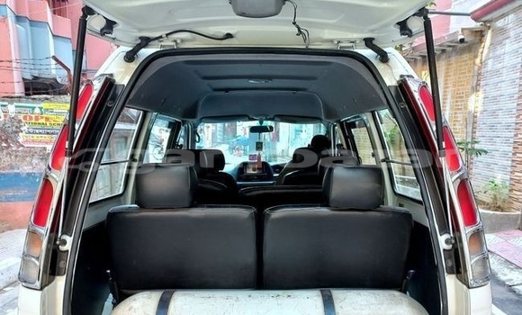 Buy Used 2006 Toyota Noah in Dhaka, Dhaka Buy Used 2006 Toyota Noah in Dhaka, Dhaka