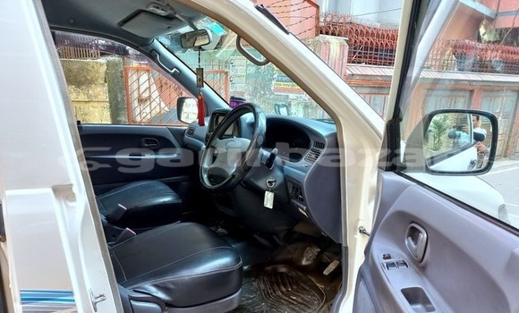 Buy Used 2006 Toyota Noah in Dhaka, Dhaka Buy Used 2006 Toyota Noah in Dhaka, Dhaka