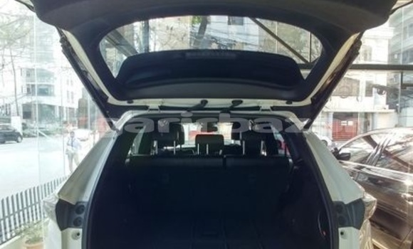 Buy Used 2016 Toyota Harrier in Dhaka, Dhaka Buy Used 2016 Toyota Harrier in Dhaka, Dhaka