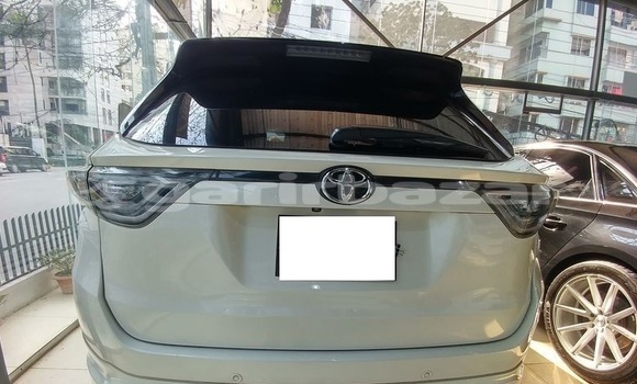 Buy Used 2016 Toyota Harrier in Dhaka, Dhaka Buy Used 2016 Toyota Harrier in Dhaka, Dhaka