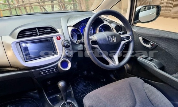 কেনা ব্যবহৃত Honda FIT Silver গাড়ী মধ্যে ঢাকা মধ্যে Dhaka কেনা ব্যবহৃত Honda FIT Silver গাড়ী মধ্যে ঢাকা মধ্যে Dhaka