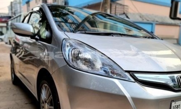 কেনা ব্যবহৃত Honda FIT Silver গাড়ী মধ্যে ঢাকা মধ্যে Dhaka কেনা ব্যবহৃত Honda FIT Silver গাড়ী মধ্যে ঢাকা মধ্যে Dhaka