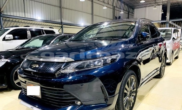 Buy Used 2017 Toyota Harrier in Dhaka, Dhaka Buy Used 2017 Toyota Harrier in Dhaka, Dhaka