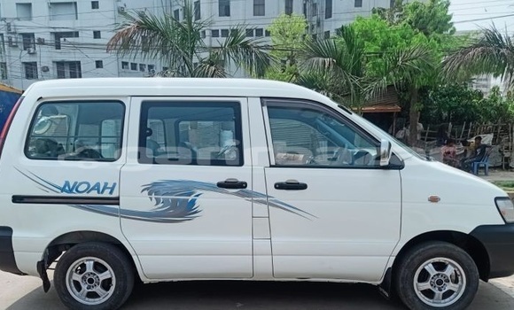 Buy Used 2006 Toyota Noah in Dhaka, Dhaka Buy Used 2006 Toyota Noah in Dhaka, Dhaka