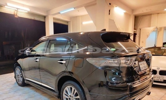 Buy Used 2014 Toyota Harrier in Dhaka, Dhaka Buy Used 2014 Toyota Harrier in Dhaka, Dhaka