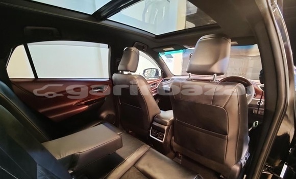 Buy Used 2014 Toyota Harrier in Dhaka, Dhaka Buy Used 2014 Toyota Harrier in Dhaka, Dhaka