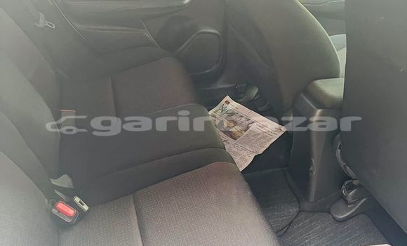 কেনা আমদানি Honda Fit White গাড়ী মধ্যে ঢাকা মধ্যে Dhaka কেনা আমদানি Honda Fit White গাড়ী মধ্যে ঢাকা মধ্যে Dhaka