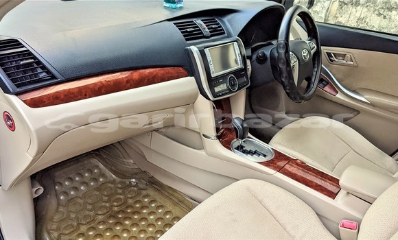 Buy Used 2014 Toyota Premio in Dhaka, Dhaka Buy Used 2014 Toyota Premio in Dhaka, Dhaka