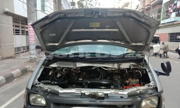 Buy Used 2005 Toyota Noah in Dhaka, Dhaka Buy Used 2005 Toyota Noah in Dhaka, Dhaka