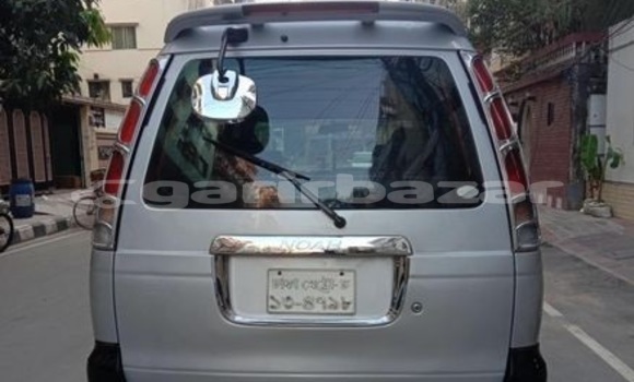 Buy Used 2005 Toyota Noah in Dhaka, Dhaka Buy Used 2005 Toyota Noah in Dhaka, Dhaka