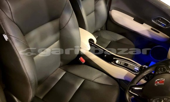 Buy Import 2016 Honda Vezel in Dhaka, Dhaka Buy Import 2016 Honda Vezel in Dhaka, Dhaka