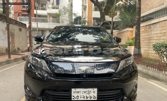 Buy Used 2017 Toyota Harrier in Dhaka, Dhaka Buy Used 2017 Toyota Harrier in Dhaka, Dhaka