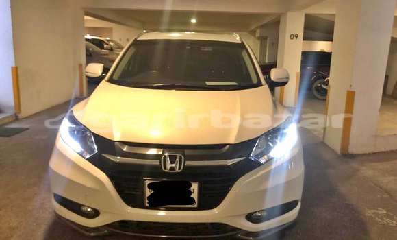 Buy Used 2015 Honda Vezel in Dhaka, Dhaka Buy Used 2015 Honda Vezel in Dhaka, Dhaka