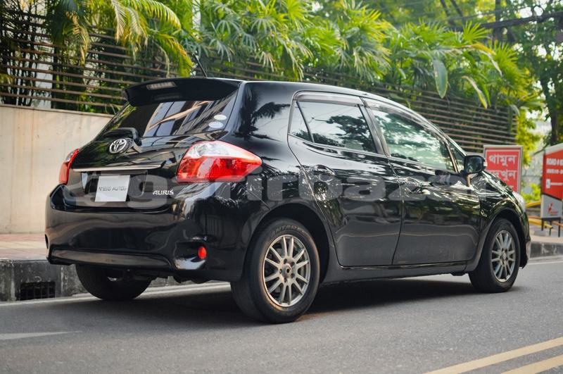 Big with watermark toyota auris dhaka dhaka 4685