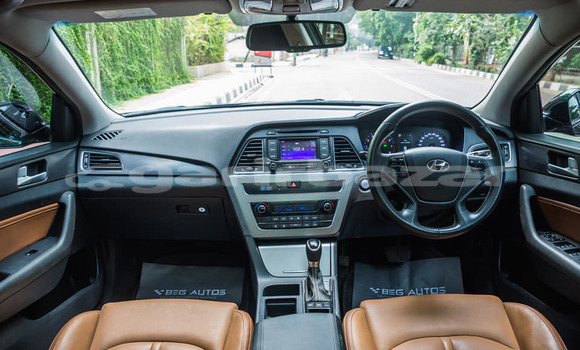 Buy Used 2016 Hyundai Sonata in Dhaka, Dhaka Buy Used 2016 Hyundai Sonata in Dhaka, Dhaka