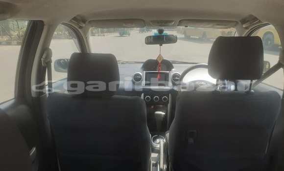 Buy Used 2004 Toyota IST in Dhaka, Dhaka Buy Used 2004 Toyota IST in Dhaka, Dhaka