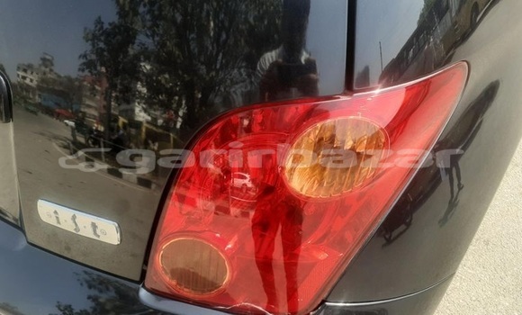 Buy Used 2004 Toyota IST in Dhaka, Dhaka Buy Used 2004 Toyota IST in Dhaka, Dhaka