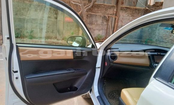 Buy Used 2013 Toyota Axio in Dhaka, Dhaka Buy Used 2013 Toyota Axio in Dhaka, Dhaka