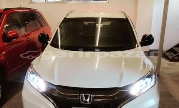 Buy Used 2016 Honda Vezel in Dhaka, Dhaka Buy Used 2016 Honda Vezel in Dhaka, Dhaka