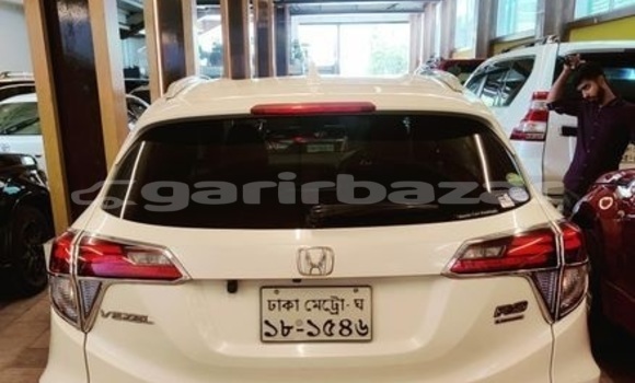 Buy Used 2016 Honda Vezel in Dhaka, Dhaka Buy Used 2016 Honda Vezel in Dhaka, Dhaka