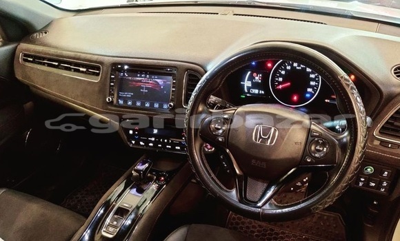 Buy Used 2016 Honda Vezel in Dhaka, Dhaka Buy Used 2016 Honda Vezel in Dhaka, Dhaka