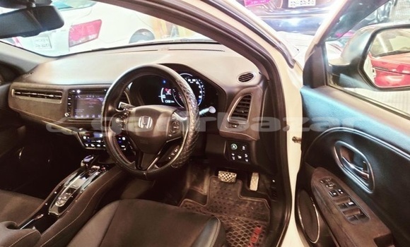 Buy Used 2016 Honda Vezel in Dhaka, Dhaka Buy Used 2016 Honda Vezel in Dhaka, Dhaka