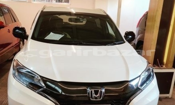 Buy Used 2016 Honda Vezel in Dhaka, Dhaka Buy Used 2016 Honda Vezel in Dhaka, Dhaka