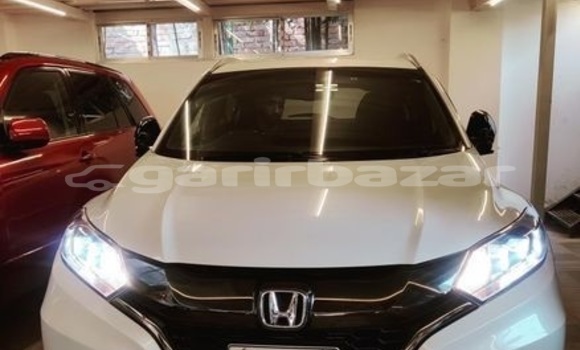 Buy Used 2016 Honda Vezel in Dhaka, Dhaka Buy Used 2016 Honda Vezel in Dhaka, Dhaka