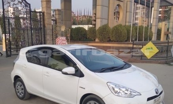 Buy Used 2013 Toyota Aqua in Dhaka, Dhaka Buy Used 2013 Toyota Aqua in Dhaka, Dhaka