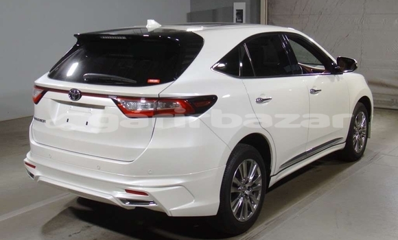 Buy Import 2018 Toyota Harrier in Dhaka, Dhaka Buy Import 2018 Toyota Harrier in Dhaka, Dhaka
