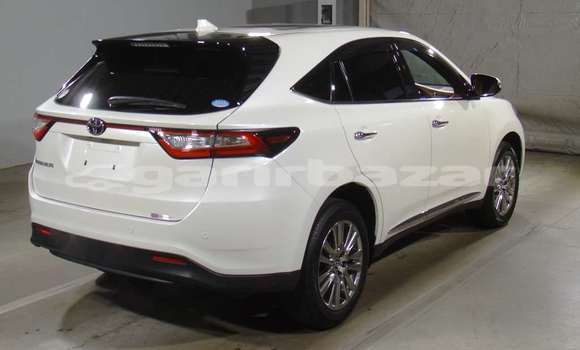 Buy Import 2019 Toyota Harrier in Dhaka, Dhaka Buy Import 2019 Toyota Harrier in Dhaka, Dhaka