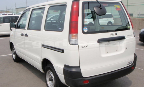 Buy Used Toyota Noah in Dhaka, Dhaka Buy Used Toyota Noah in Dhaka, Dhaka