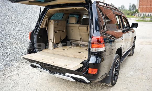 Buy Used Toyota Land Cruiser in Dhaka, Dhaka Buy Used Toyota Land Cruiser in Dhaka, Dhaka