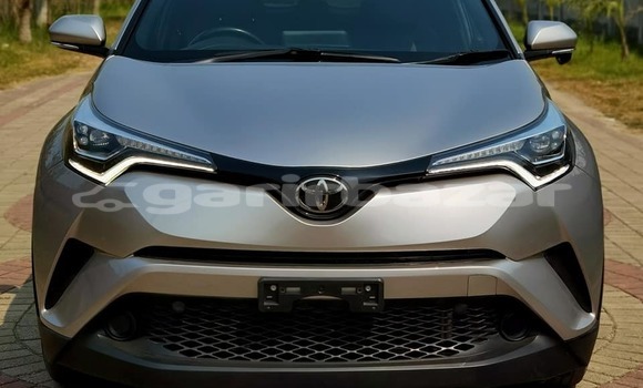 Buy Used 2016 Toyota CH-R in Dhaka, Dhaka Buy Used 2016 Toyota CH-R in Dhaka, Dhaka