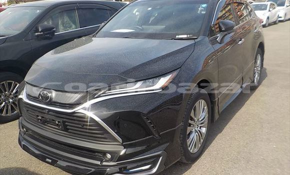 Buy Used 2021 Toyota Harrier in Dhaka, Dhaka Buy Used 2021 Toyota Harrier in Dhaka, Dhaka