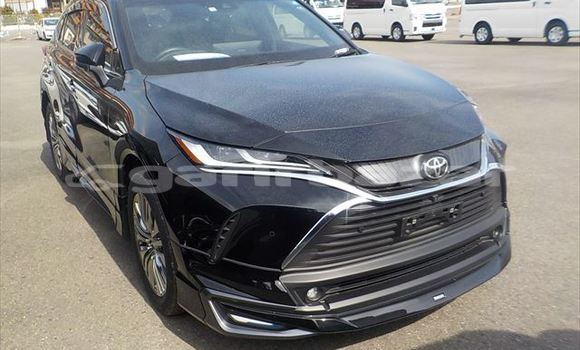 Buy Used 2021 Toyota Harrier in Dhaka, Dhaka Buy Used 2021 Toyota Harrier in Dhaka, Dhaka