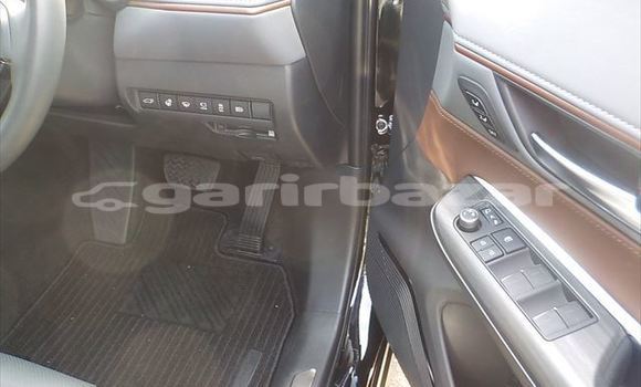 Buy Used 2021 Toyota Harrier in Dhaka, Dhaka Buy Used 2021 Toyota Harrier in Dhaka, Dhaka