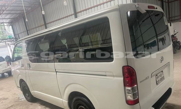 Buy Used 2006 Toyota Hiace in Dhaka, Dhaka Buy Used 2006 Toyota Hiace in Dhaka, Dhaka