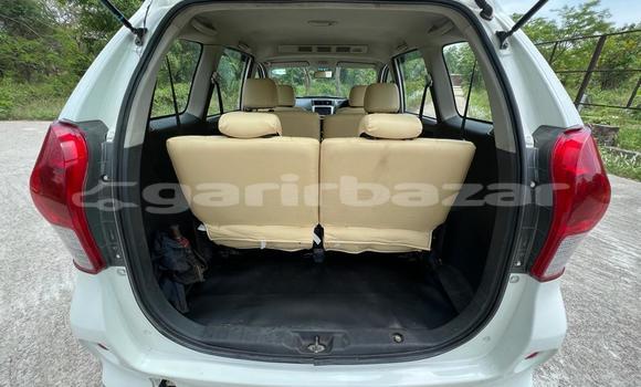 কেনা ব্যবহৃত Toyota Avanza White গাড়ী মধ্যে ঢাকা মধ্যে Dhaka কেনা ব্যবহৃত Toyota Avanza White গাড়ী মধ্যে ঢাকা মধ্যে Dhaka
