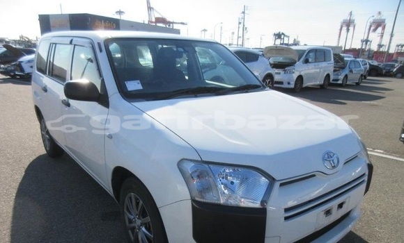 Buy Import 2017 Toyota Succeed in Dhaka, Dhaka Buy Import 2017 Toyota Succeed in Dhaka, Dhaka