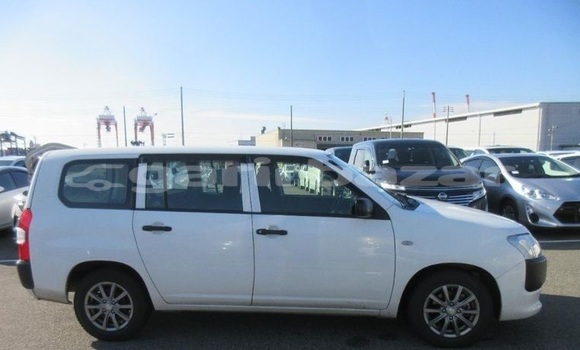 Buy Import 2017 Toyota Succeed in Dhaka, Dhaka Buy Import 2017 Toyota Succeed in Dhaka, Dhaka