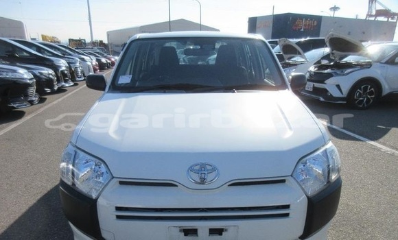 Buy Import 2017 Toyota Succeed in Dhaka, Dhaka Buy Import 2017 Toyota Succeed in Dhaka, Dhaka