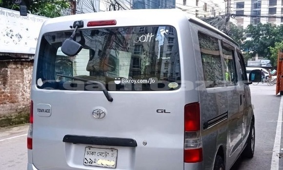 Buy Used 2010 Toyota TownAce in Dhaka, Dhaka Buy Used 2010 Toyota TownAce in Dhaka, Dhaka
