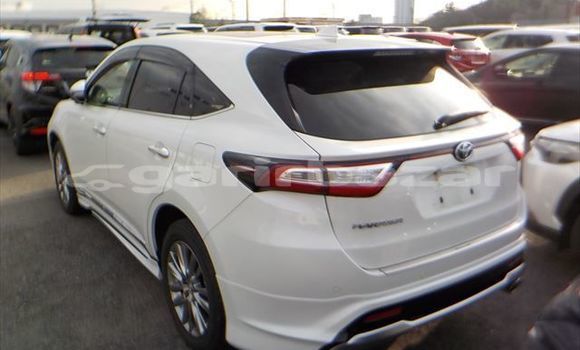 কেনা আমদানি Toyota Harrier White গাড়ী মধ্যে ঢাকা মধ্যে Dhaka কেনা আমদানি Toyota Harrier White গাড়ী মধ্যে ঢাকা মধ্যে Dhaka