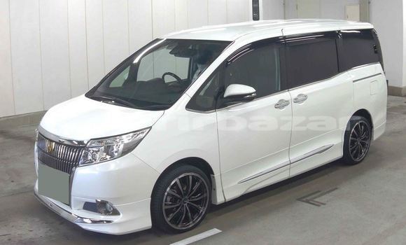 কেনা আমদানি Toyota Esquire White গাড়ী মধ্যে ঢাকা মধ্যে Dhaka কেনা আমদানি Toyota Esquire White গাড়ী মধ্যে ঢাকা মধ্যে Dhaka