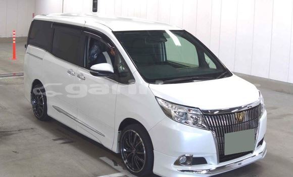 কেনা আমদানি Toyota Esquire White গাড়ী মধ্যে ঢাকা মধ্যে Dhaka কেনা আমদানি Toyota Esquire White গাড়ী মধ্যে ঢাকা মধ্যে Dhaka