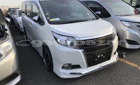 কেনা আমদানি Toyota Esquire White গাড়ী মধ্যে ঢাকা মধ্যে Dhaka কেনা আমদানি Toyota Esquire White গাড়ী মধ্যে ঢাকা মধ্যে Dhaka