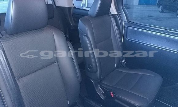 কেনা আমদানি Toyota Esquire White গাড়ী মধ্যে ঢাকা মধ্যে Dhaka কেনা আমদানি Toyota Esquire White গাড়ী মধ্যে ঢাকা মধ্যে Dhaka