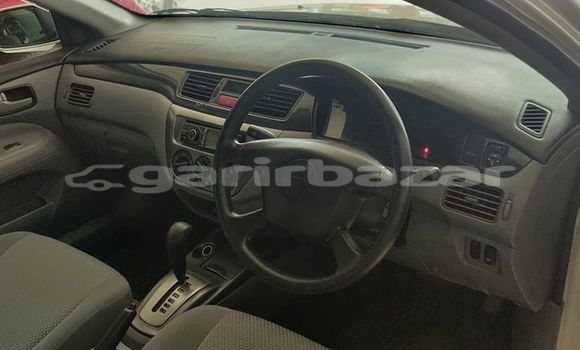 কেনা ব্যবহৃত Mitsubishi Lancer White গাড়ী মধ্যে ঢাকা মধ্যে Dhaka কেনা ব্যবহৃত Mitsubishi Lancer White গাড়ী মধ্যে ঢাকা মধ্যে Dhaka